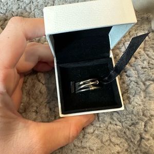 Pandora ring